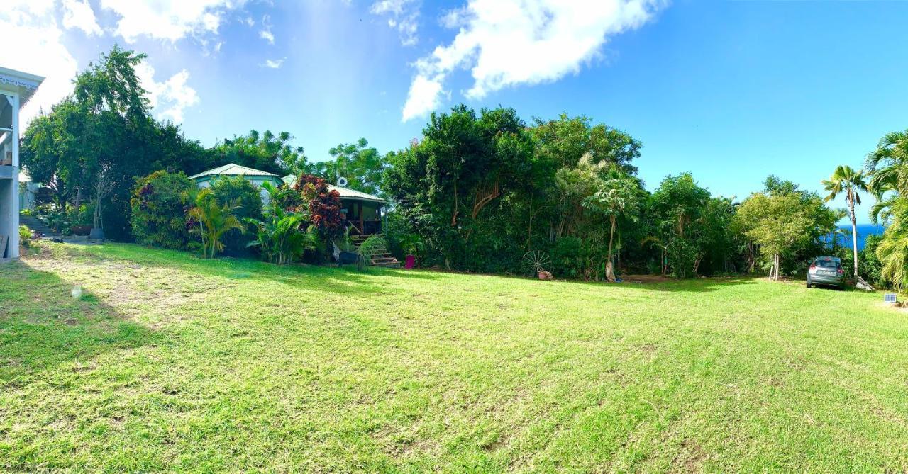 LODGE COLIBRIS vue panoramique mer et montagne pelée , 500 m plage dans un parc , Calme assuré Idéal pour découvrir le nord Caraïbes Le Carbet Exterior foto