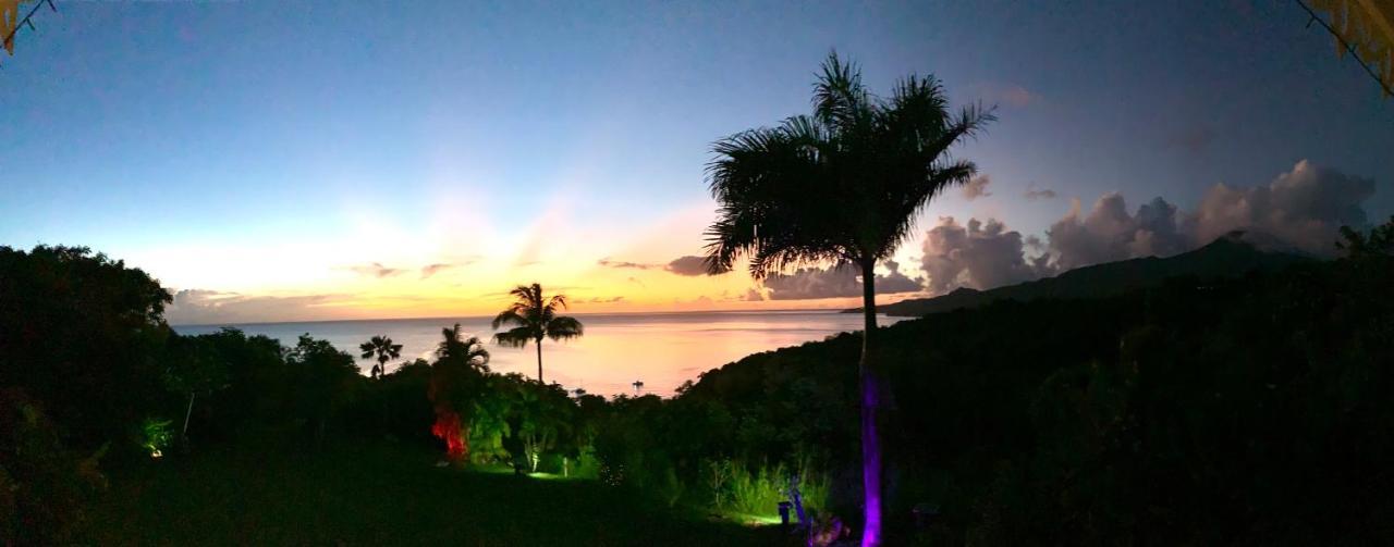 LODGE COLIBRIS vue panoramique mer et montagne pelée , 500 m plage dans un parc , Calme assuré Idéal pour découvrir le nord Caraïbes Le Carbet Exterior foto