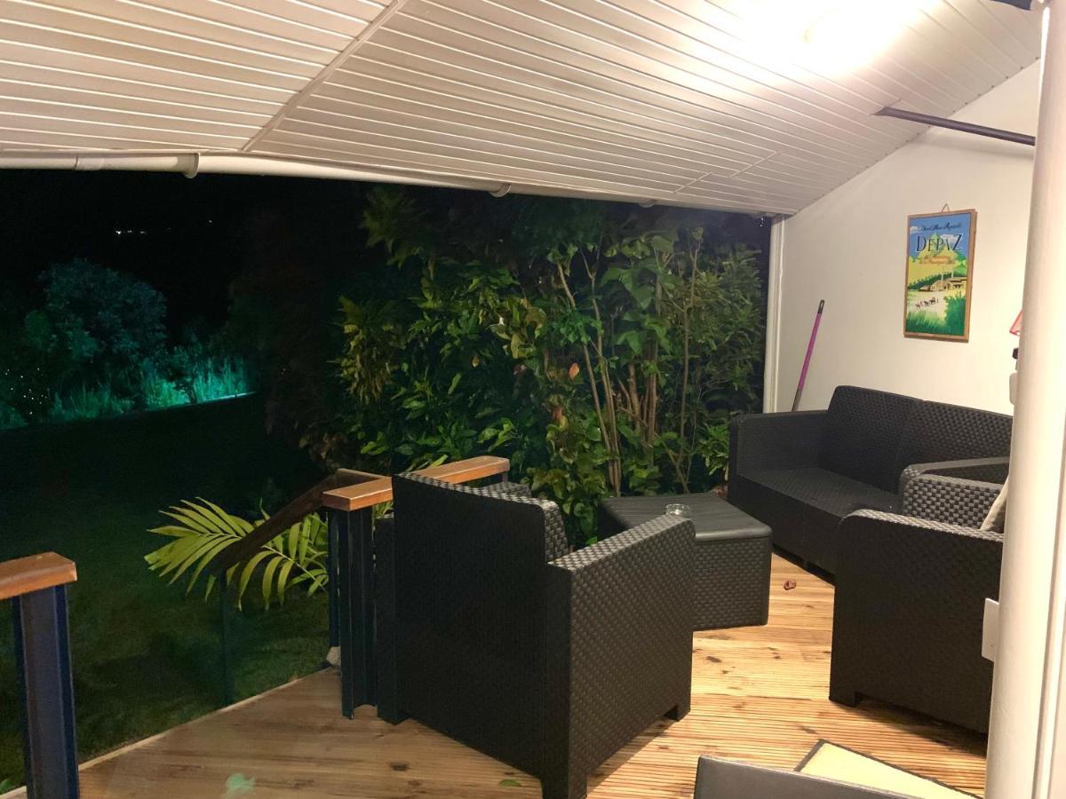 LODGE COLIBRIS vue panoramique mer et montagne pelée , 500 m plage dans un parc , Calme assuré Idéal pour découvrir le nord Caraïbes Le Carbet Exterior foto